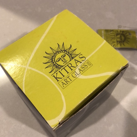 Kitras Art Glass Tree of Enchantment Ball - Picture 6 of 8